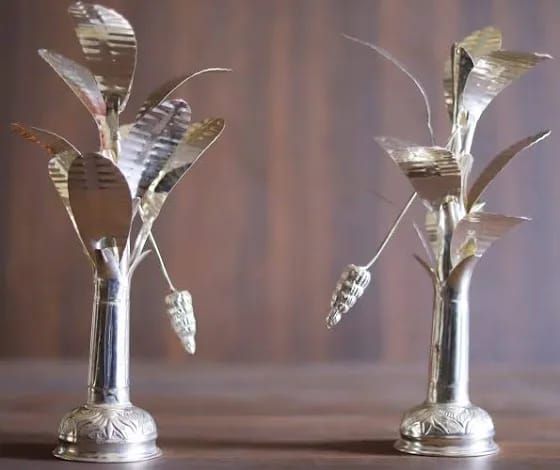 White Metal Banana Tree