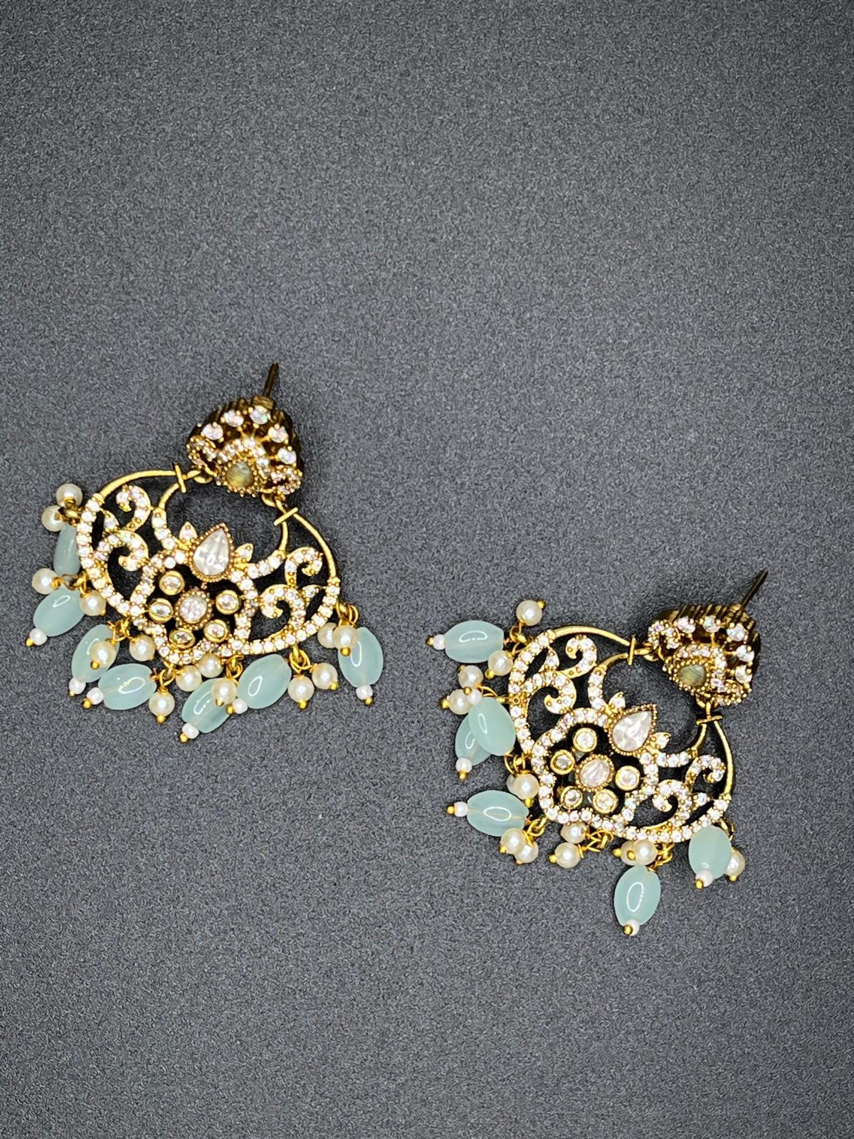 Victorian Chaanbaalis