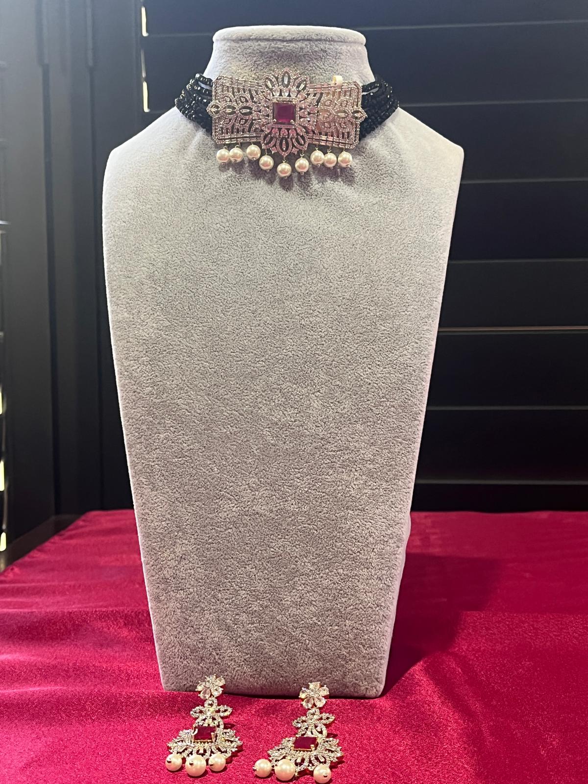 Blackbeads Chocker Set