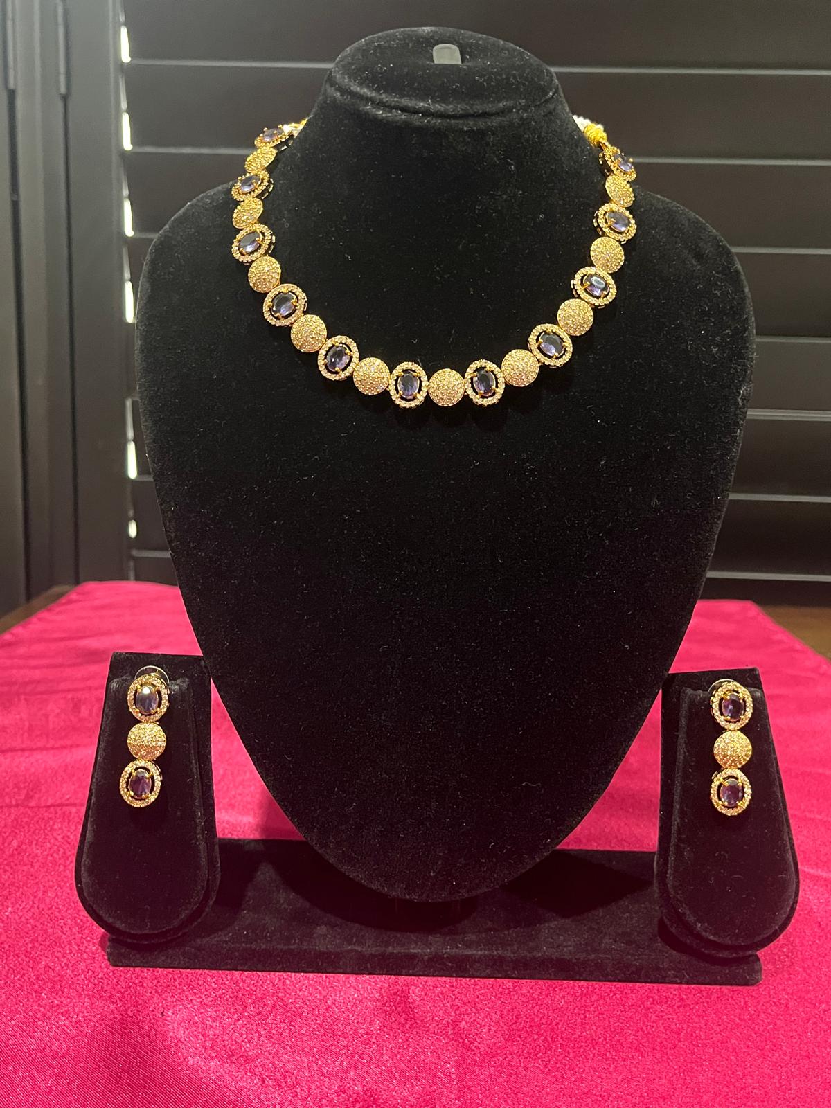 Simple Short Chain Set