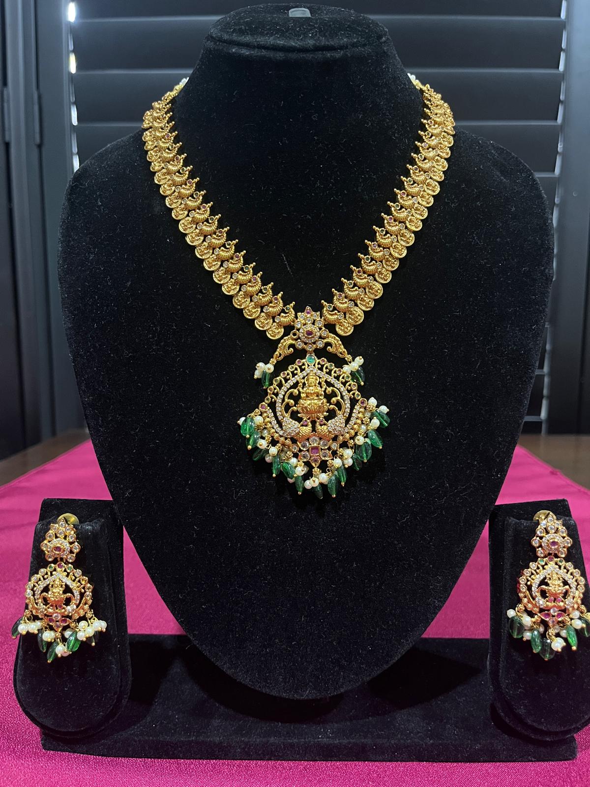 Lakshmi Kasulu Chain Set