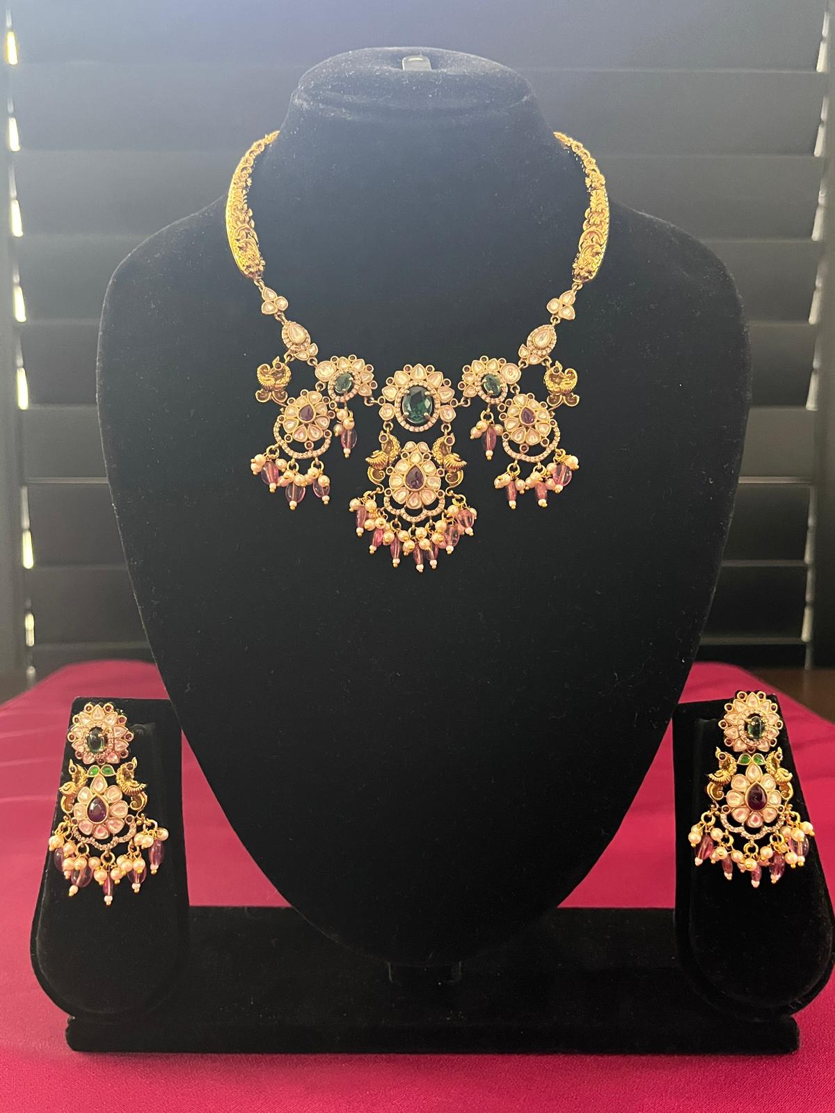 Kante Necklace Set