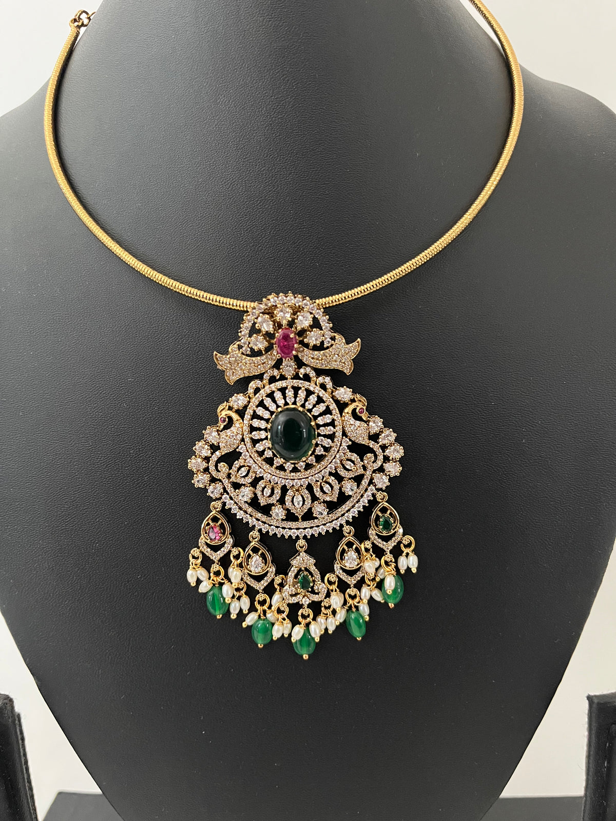 Kante with victorian pendant