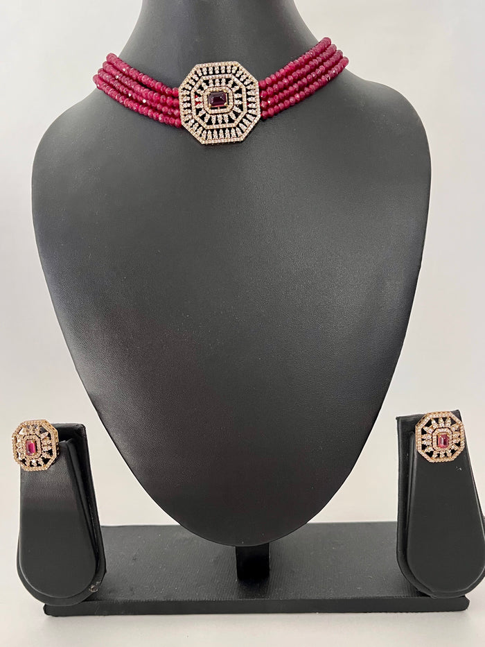 Beads choker - Ruby