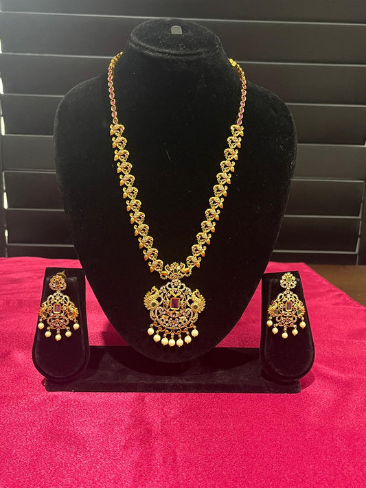 Antique Necklace Set